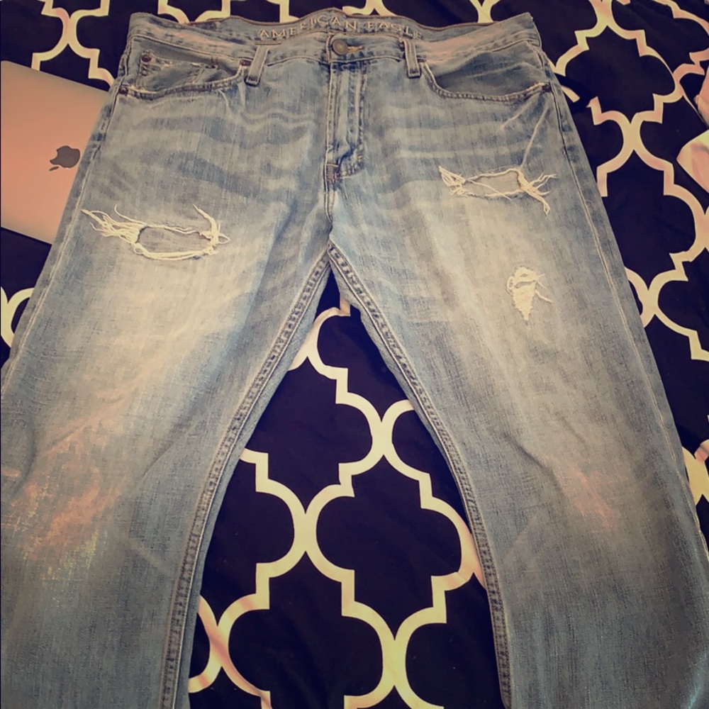 American eagle ripped jeans